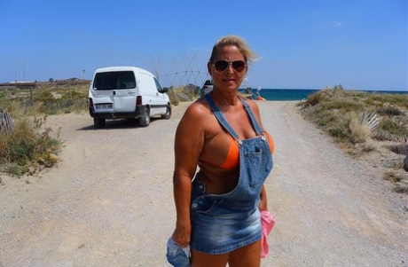 Piedi di una MILF della Florida sexy caldo immagini